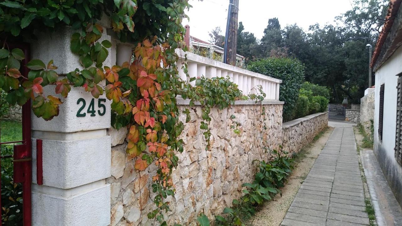 Apartments Lovor Силба Экстерьер фото